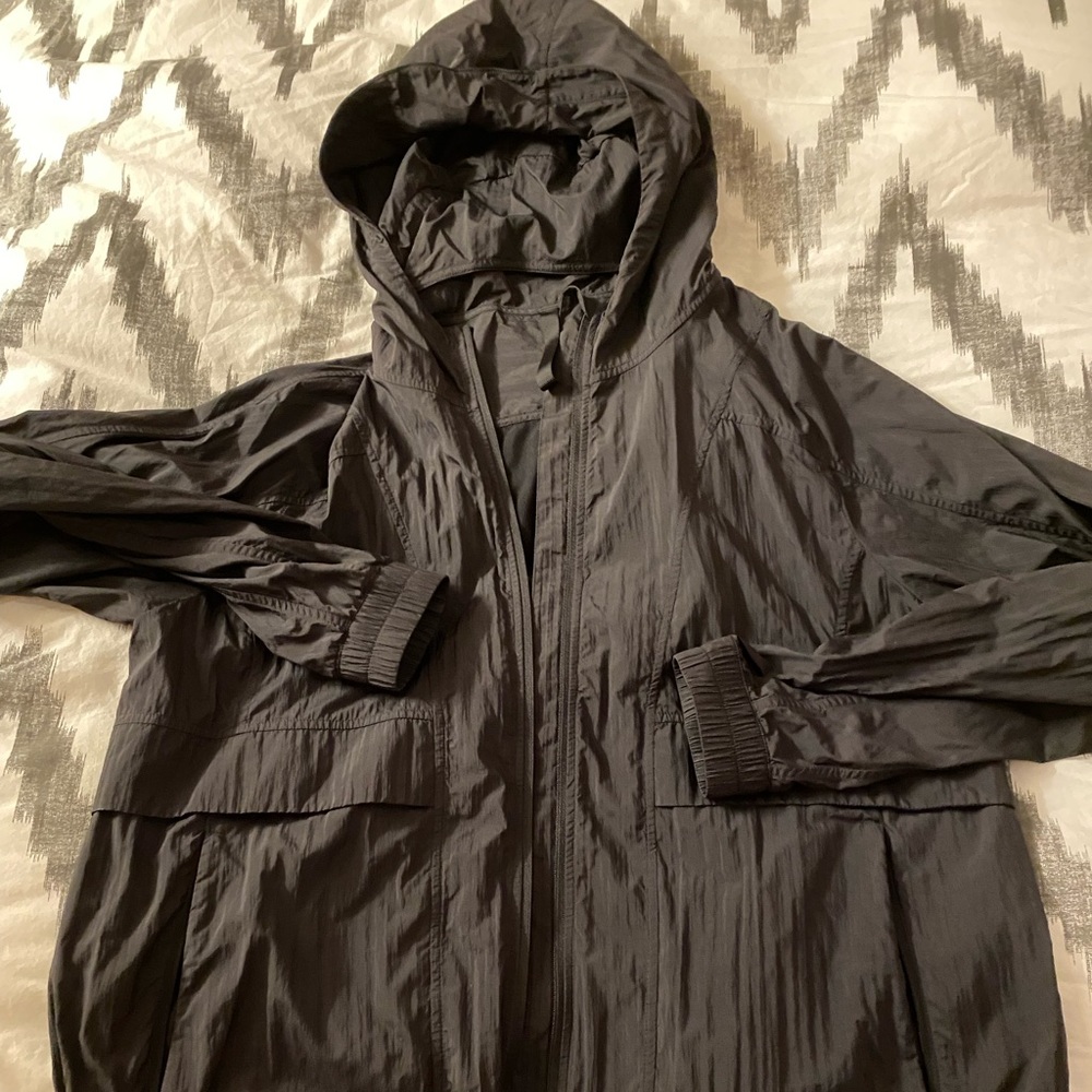 ⚡️FLASH SALE⚡️Lululemon Lightweight Hood Lite Jacket